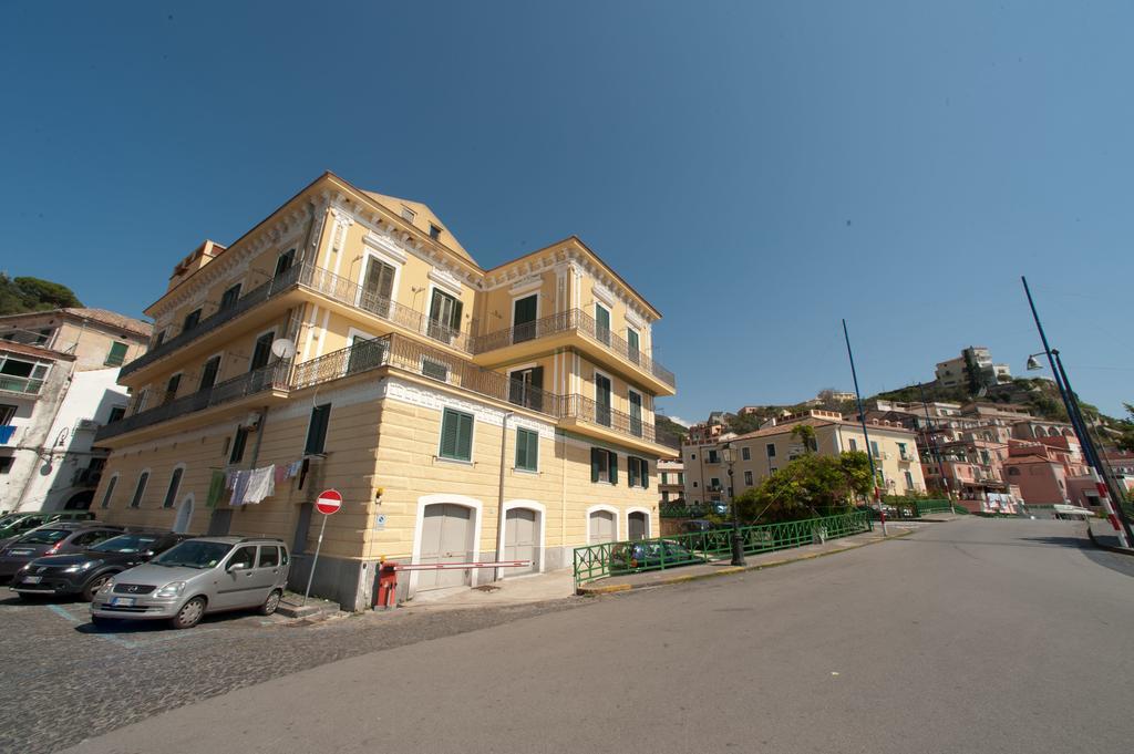 Palazzo Della Monica Apartment Vietri Luaran gambar